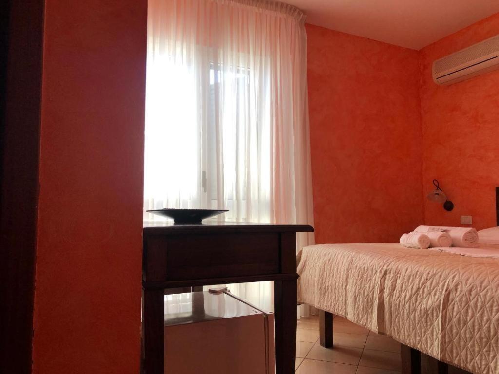 L'Attico Piazza Sant'Oronzo Bed & Breakfast Lecce Exterior photo
